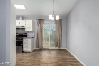 Photo #6: 6720189 Listing