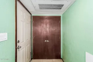 Photo #2: 6720324 Listing