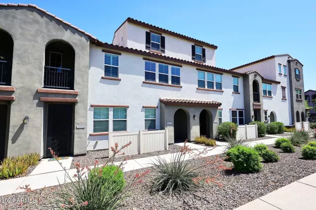 MLS: 6720332 Condo For Sale