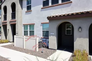 Photo #1: 6720332 Listing