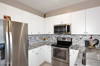 Photo #3: 6720332 Listing