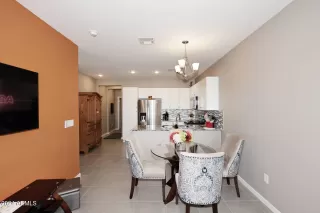 Photo #6: 6720332 Listing