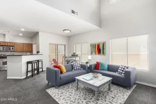 Photo #3: 6720589 Listing 