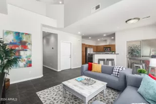 Photo #4: 6720589 Listing 