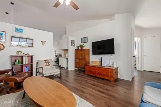 Photo #6: 6720614 Listing 