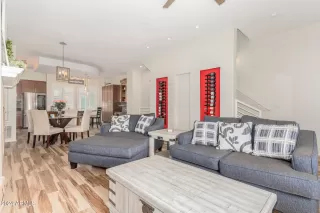 Photo #2: 6720632 Listing