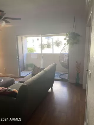 Photo #2: 6720748 Listing