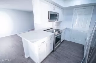 Photo #2: 6720773 Listing