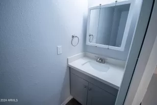 Photo #5: 6720773 Listing