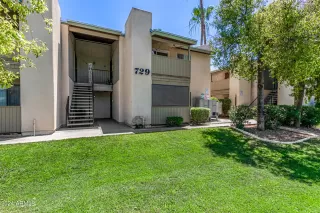 More Details about MLS # 6721097 : 729 W COOLIDGE STREET#115