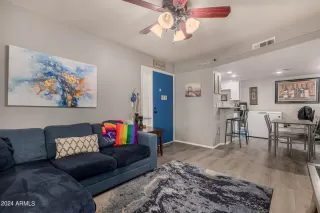 Photo #5: 6721097 Listing