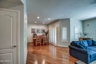 Photo #6: 6721154 Listing