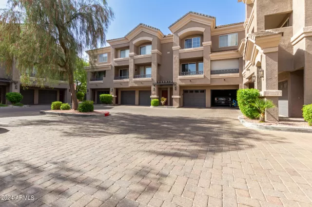 MLS: 6721160 Condo For Sale