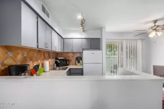 Photo #6: 6721224 Listing 