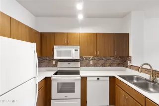 Photo #6: 6721347 Listing 