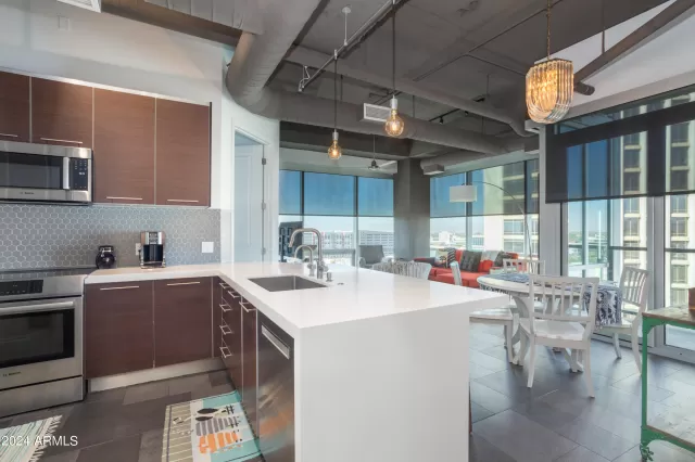 MLS: 6721390 Condo For Sale