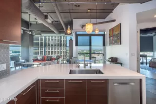 Photo #4: 6721390 Listing 