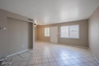 Photo #4: 6721456 Listing