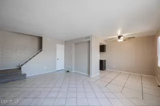 Photo #5: 6721456 Listing