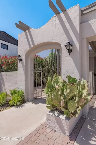 Photo #1: 6721495 Listing 