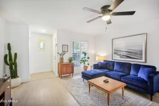 Photo #3: 6721798 Listing