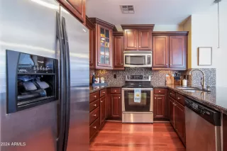 Photo #4: 6721805 Listing