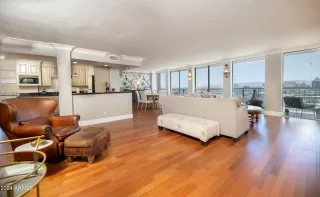 Photo #1: 6721925 Listing 