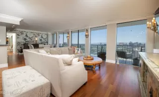 Photo #2: 6721925 Listing 