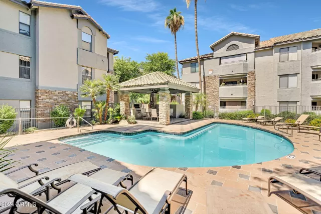 MLS: 6721953 Condo For Sale