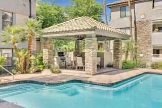 Photo #2: 6721953 Listing 