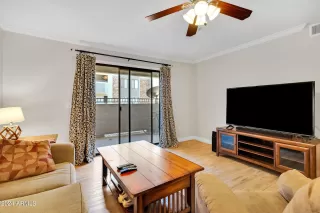 Photo #6: 6721953 Listing 