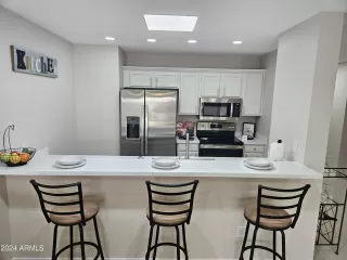 Photo #5: 6722075 Listing 