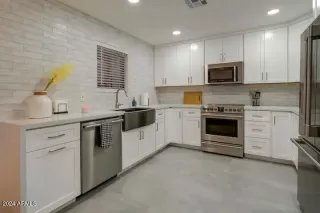 Photo #2: 6722117 Listing 