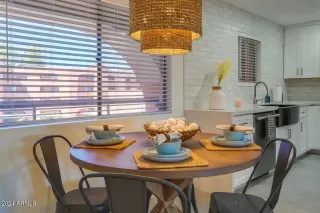 Photo #4: 6722117 Listing 