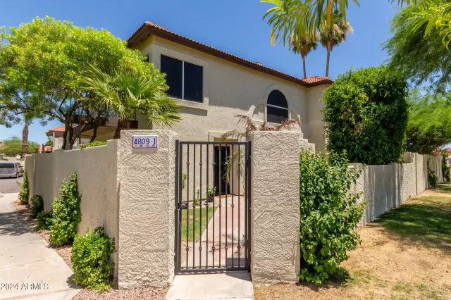 MLS: 6722127 Condo For Sale