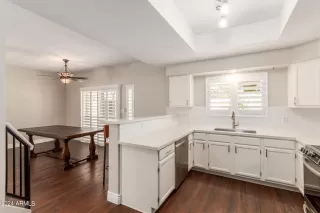 Photo #5: 6722127 Listing 