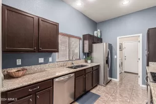 Photo #5: 6722163 Listing