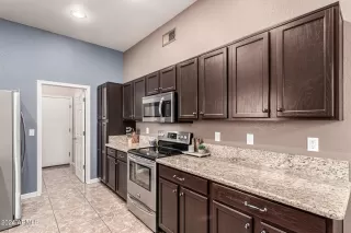 Photo #6: 6722163 Listing