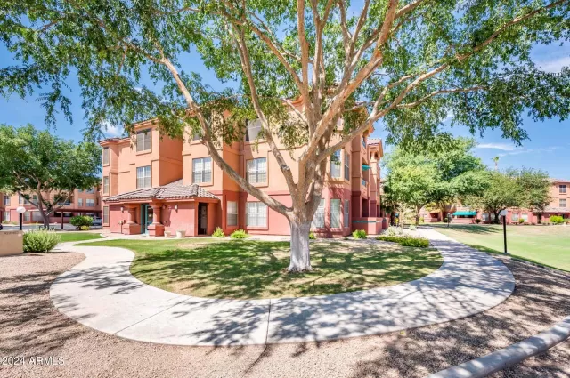 MLS: 6722189 Condo For Sale