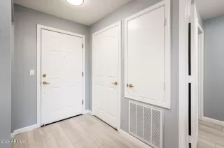 Photo #3: 6722189 Listing