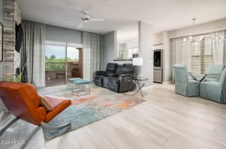 Photo #5: 6722189 Listing