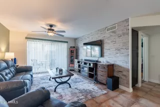 Photo #4: 6722199 Listing 