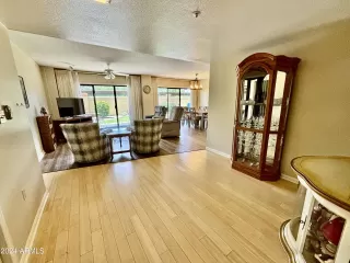 Photo #3: 6722263 Listing