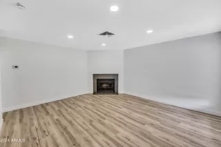 Photo #3: 6722359 Listing