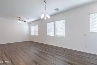 Photo #3: 6722531 Listing