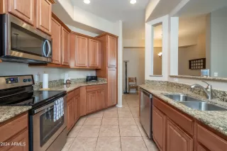 Photo #6: 6722649 Listing