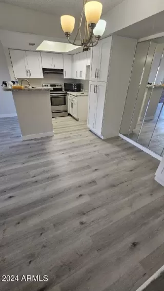 Photo #3: 6722657 Listing