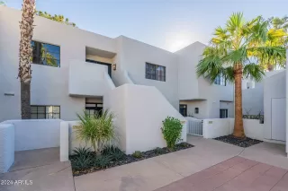 Photo #2: 6722709 Listing