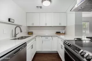 Photo #1: 6722739 Listing