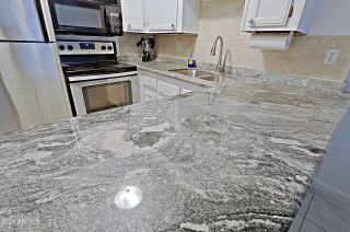 Photo #6: 6722759 Listing